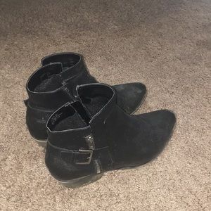 Black Steve Madden boots